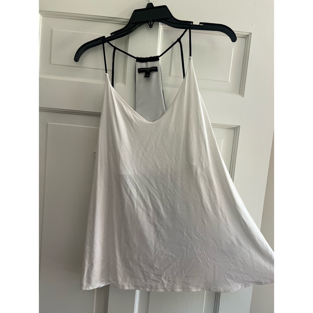 Women’s flowy tank